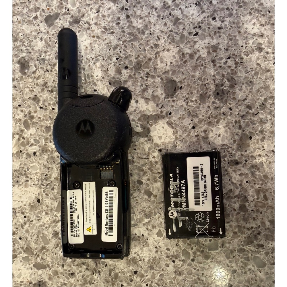 Motorola CLS 1410 2 Way Radio with Belt Clip and Rechargable Battery *untested* - Picture 7 of 8